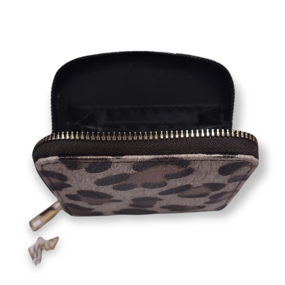 Zippered Leopard Printed Coin Purse 4 x 4.5" - Picture 4 of 5